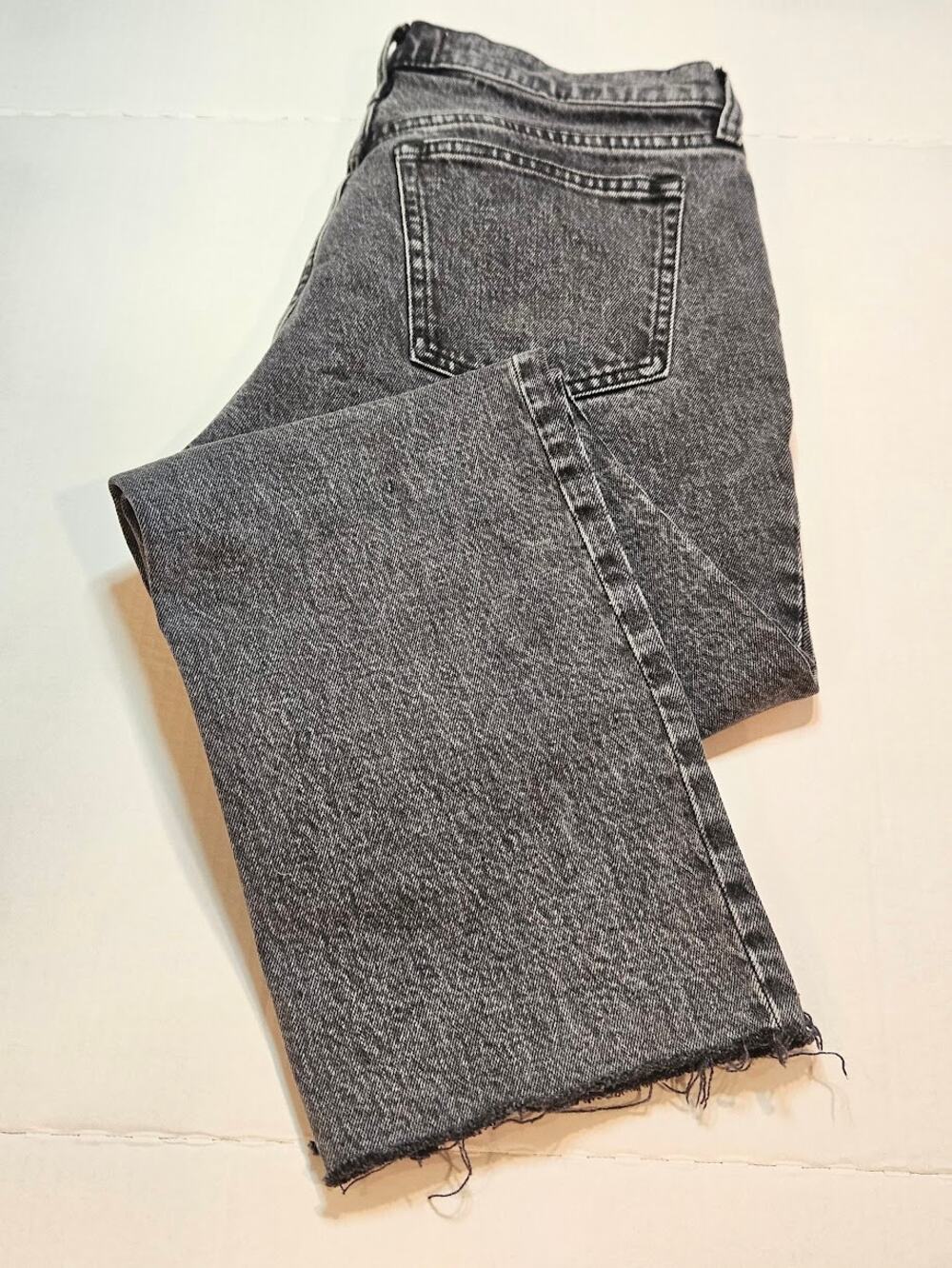 Abercrombie 90s Straight Leg Jeans Mid-Rise Charcoal Denim Size 4R